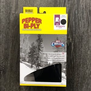 🆕 Hot Chillys Base Layer long sleeve top L